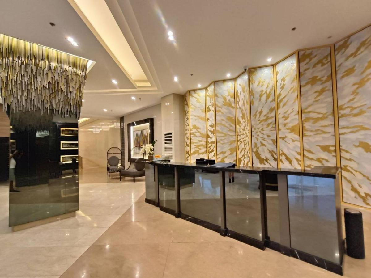 Penthouse Studio At Fame Residence 41St Floor, Shangrila-Megamall マニラ市 エクステリア 写真