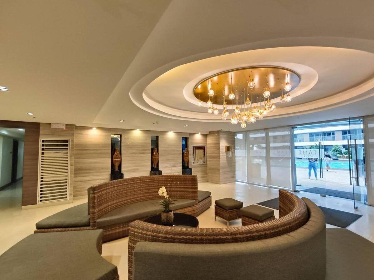 Penthouse Studio At Fame Residence 41St Floor, Shangrila-Megamall マニラ市 エクステリア 写真