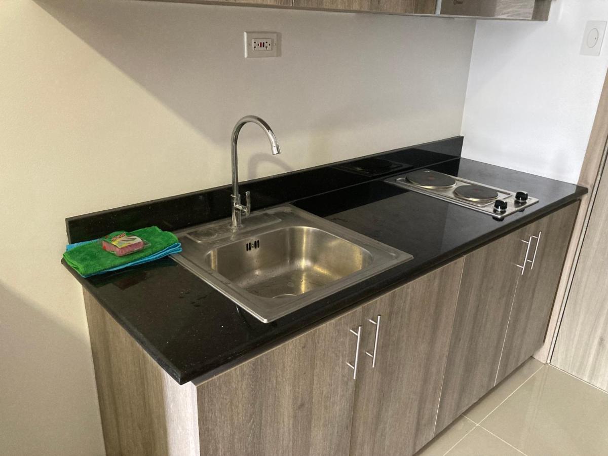 Penthouse Studio At Fame Residence 41St Floor, Shangrila-Megamall マニラ市 エクステリア 写真