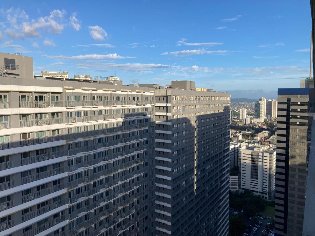 Penthouse Studio At Fame Residence 41St Floor, Shangrila-Megamall マニラ市 エクステリア 写真