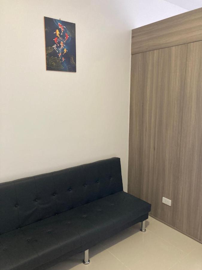 Penthouse Studio At Fame Residence 41St Floor, Shangrila-Megamall マニラ市 エクステリア 写真
